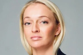 «Киберпартизаны»: Анжелика Мельникова вывела со счета фонда более 150 тысяч долларов