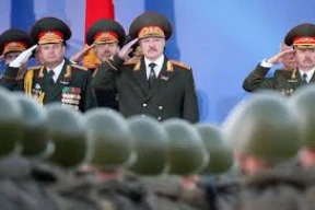 Чернышев: «Парады — это забава для диктаторов и их электората»